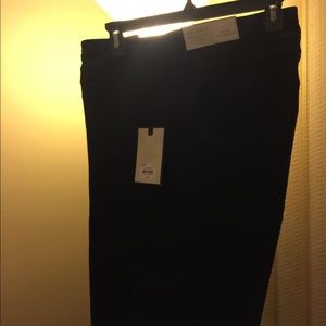 Mid Rise/Super Stretch hits at knee - Navy